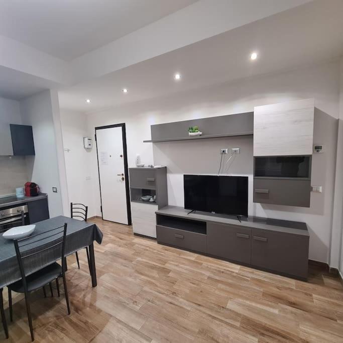 Apartment Garibaldi Pavia Exterior photo