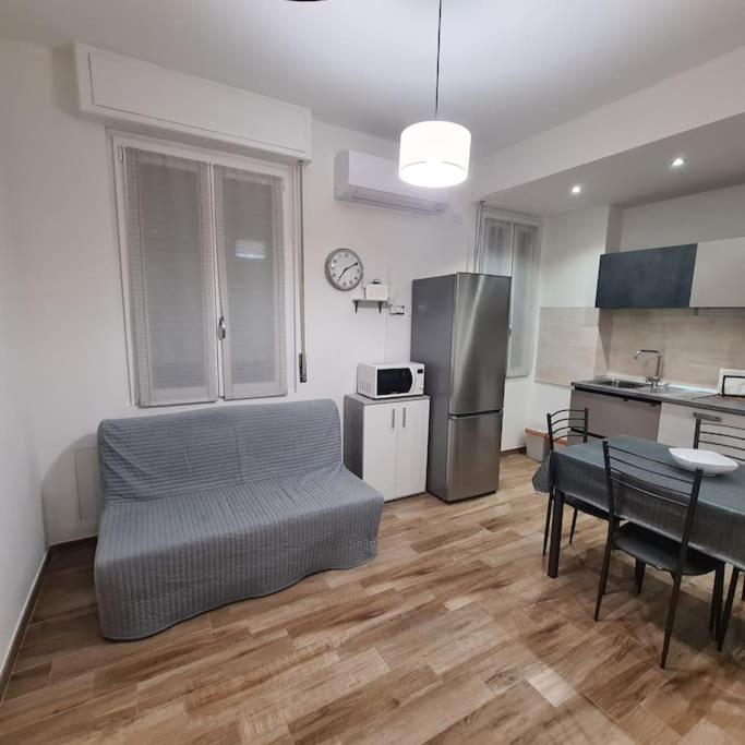 Apartment Garibaldi Pavia Exterior photo