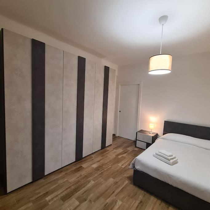 Apartment Garibaldi Pavia Exterior photo